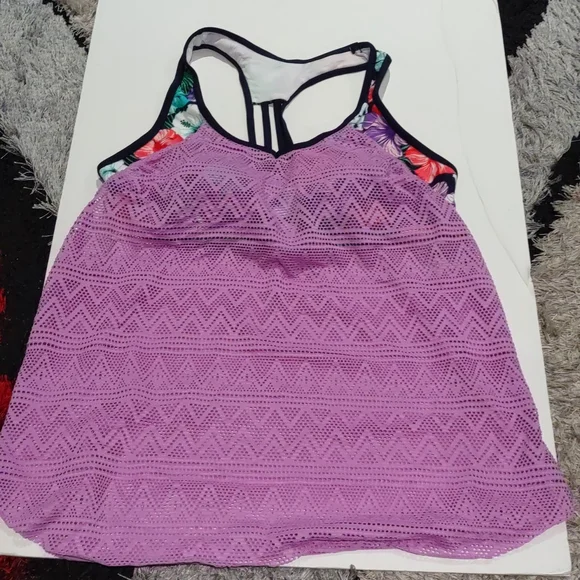 Beautiful  floral top swimming suit 🍀🌸🌼 - Picture 2 of 8